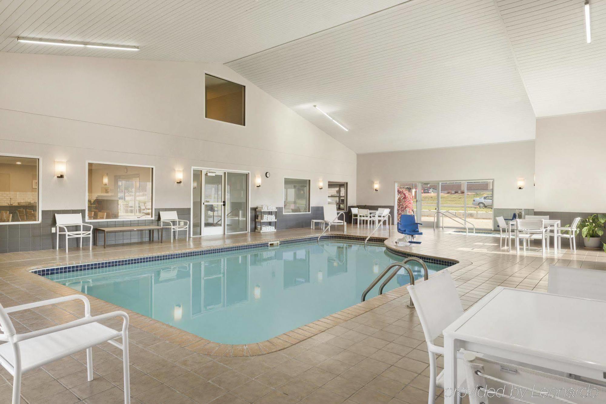 Country Inn & Suites By Radisson, Platteville, Wi Dış mekan fotoğraf